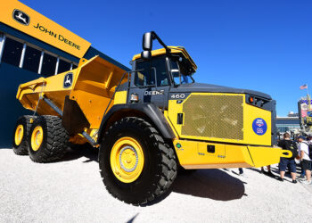 John Deere’s latest haul truck offers high productivity and performance