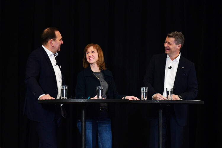Anna Muller of Penta Volvo introduces the company’s new natural gas engine