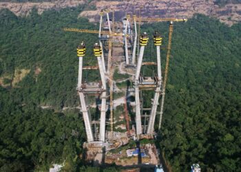 The new bridge for India’s Missing Link on the Mumbai-Pune Expressway (shown here under construction) is now opening to traffic – image courtesy of Doka