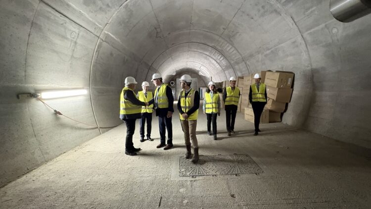 EIB funding is helping pay for the A1 highway in Romania lining Sibiu and Pitesti, with officials from EIB and Romania visiting the site – image courtesy of EIB