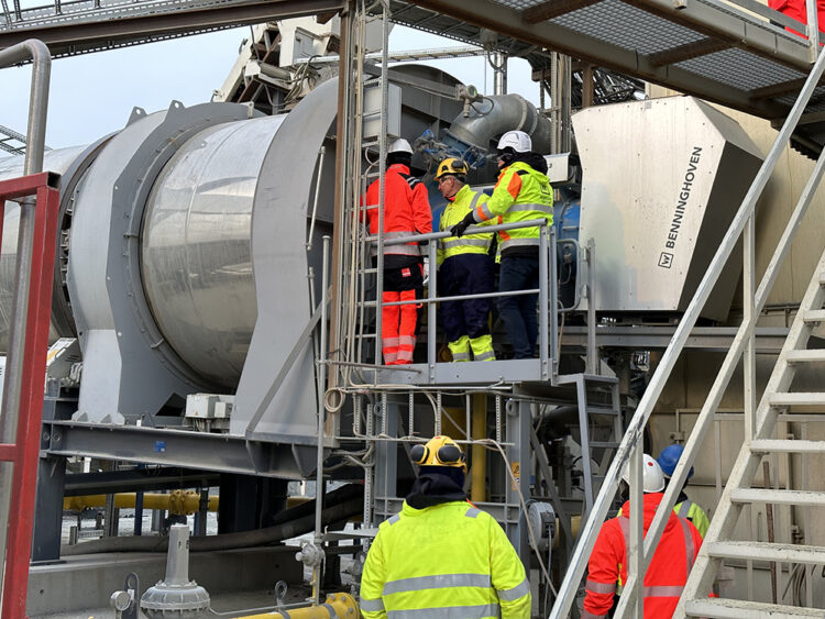 Hydrogen: the colourful fuel