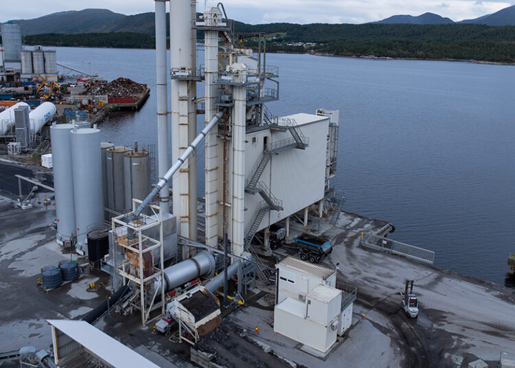 Heidecke's Ålesund asphalt-mixing plant with a Benninghoven MULTI JET burner has been in production since October 2023 (image courtesy Wirtgen/Benninghoven)