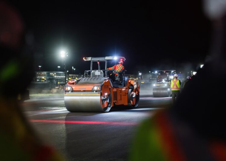 Hamm rollers were included: the pave teams mastered the use of dual 10m screeds that were paving in echelon with Topcon Positioning Systems' Millimeter GPS paving control. Hamm rollers were also used (Image: Amrize)