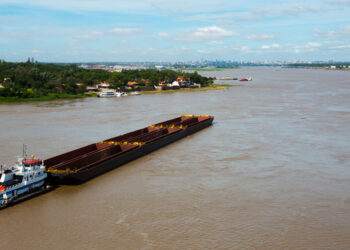 Work is underway for the important Bioceánica bridge spanning the Paraguay River and providing a new transport link between Paraguay and Brazil – (image: Iakov Filimonov/Dreamstime.com)