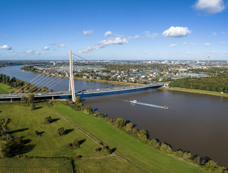 The Flehe Bridge in Germany is to be replaced – (image: Mitifo/Dreamstime.com)