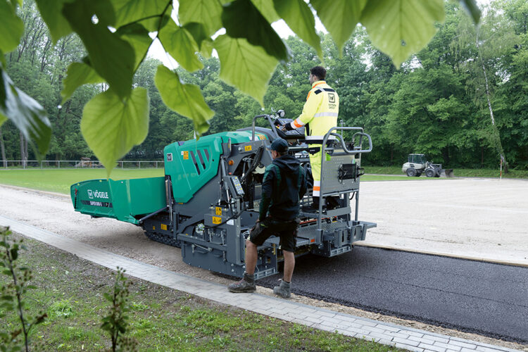 Better visibility, more order, more convenience: The new SUPER 800-5 P min paver from VÃ¶gele offers numerous advantages.