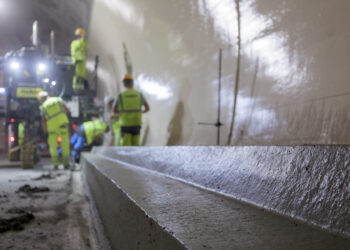 The SP 33 was able to pave over 400 m of kerb-gutter profile-in a single working day - (image/Wirtgen)
