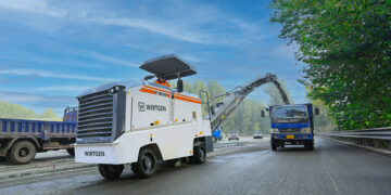 The W 200 F combines high milling performance with innovative automation solutions and. in particular, addresses the needs of users looking for efficiency and flexibility in a compact machine concept.