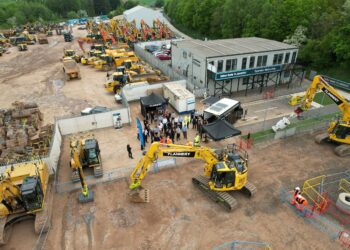 Fitting technology from Xwatch to construction machines can help boost safety, with many contractors now specifying the systems for fleets - (Image/Xwatch)