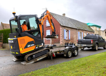 Develon says that its new electric mini excavator offers better performance than the firm’s diesel machine but with less working noise - (image: Develon)