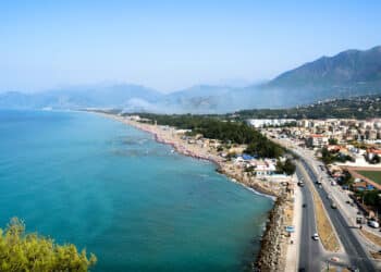 Algeria's road transport network is growing, relfecting economic development