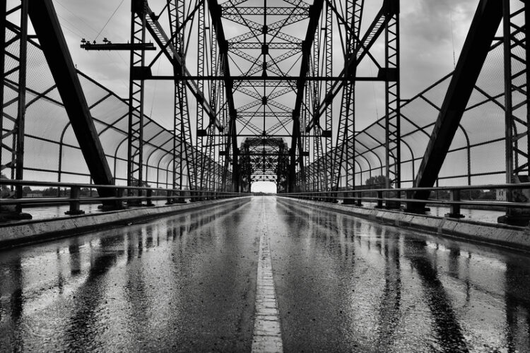 The bridge, 657m long and 12m wide, was built between 1910 and 1912 and connected Winnipeg’s north end to the city centre, spanning the large rail yard (Image: Ian Chris Graham/Dreamstime)